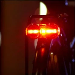 Busch & Müller Busch & Müller Toplight Flat S Plus -Lezyne Verkaufsladen 26d8337d 66df 4c4e af9d b3efaf6a1b03